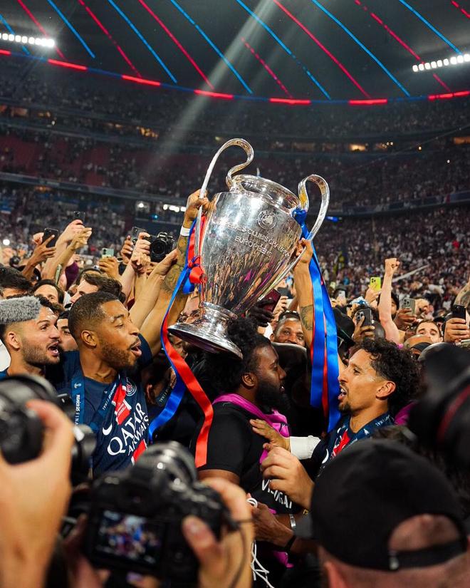 关于巴黎圣日耳曼主场迎战里昂，高潮迭起！的信息