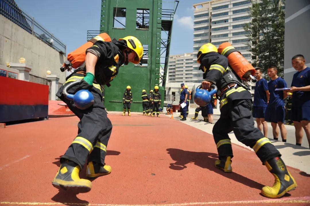 逐鹿沙场，欧洲强队斗志昂扬的简单介绍