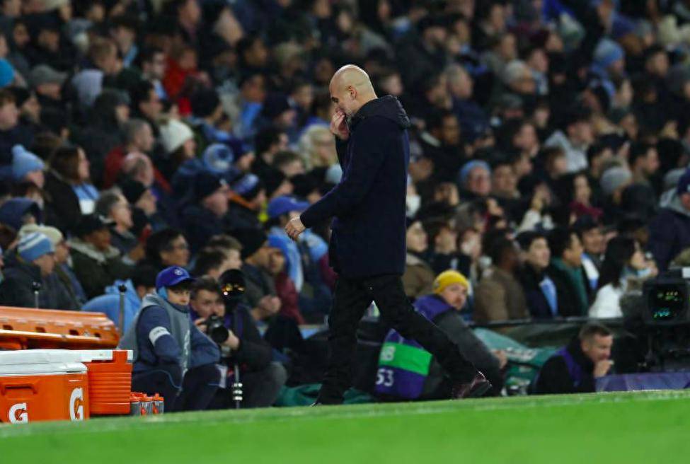 曼城在困境中坚持，顺利晋级欧冠下一轮