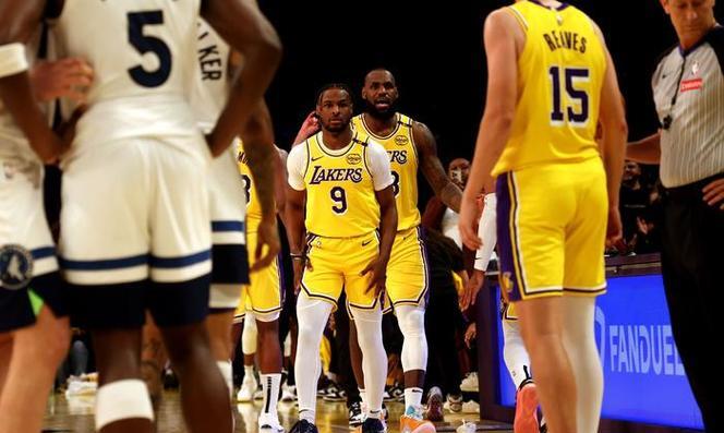 开云体育-强队之间激烈对决，引发球迷热议的简单介绍