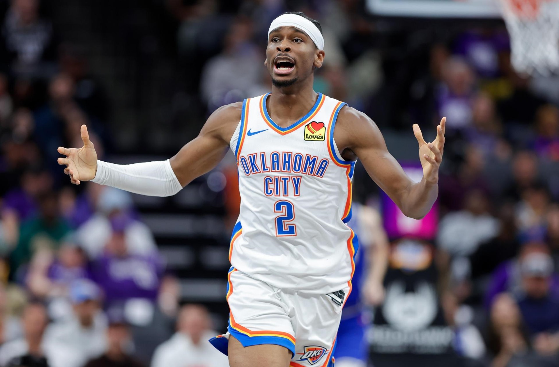 激烈比赛中，球队展现出强大实力