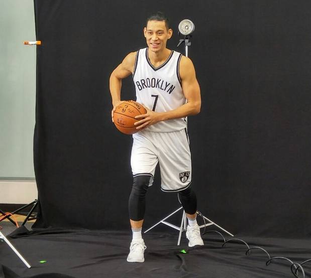 包含奈特接任湖人队主教练，掀起新篇章的词条