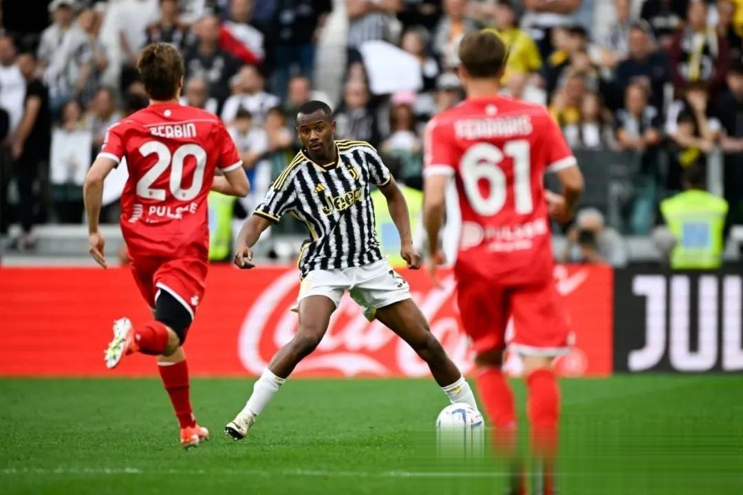 包含尤文图斯客场不敌博洛尼亚，遭遇失利的词条