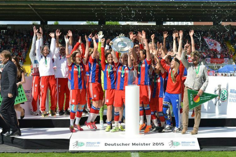 关于拜仁慕尼黑脚踏欧洲，夺冠之路暗含波折的信息