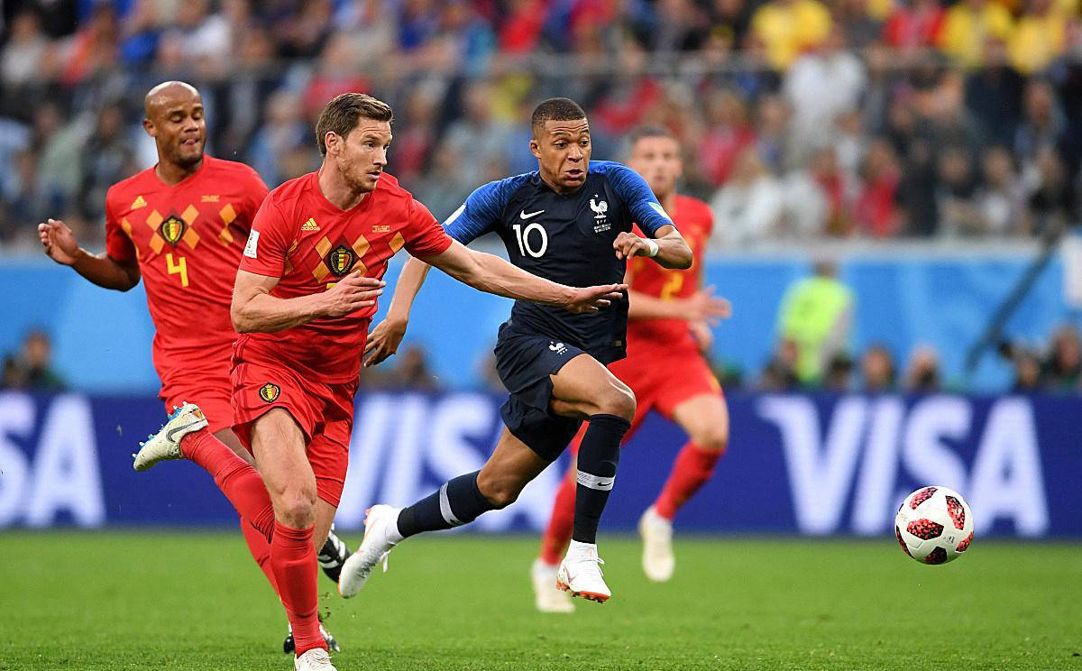 包含意大利力压瑞士，晋级欧预赛半决赛！的词条