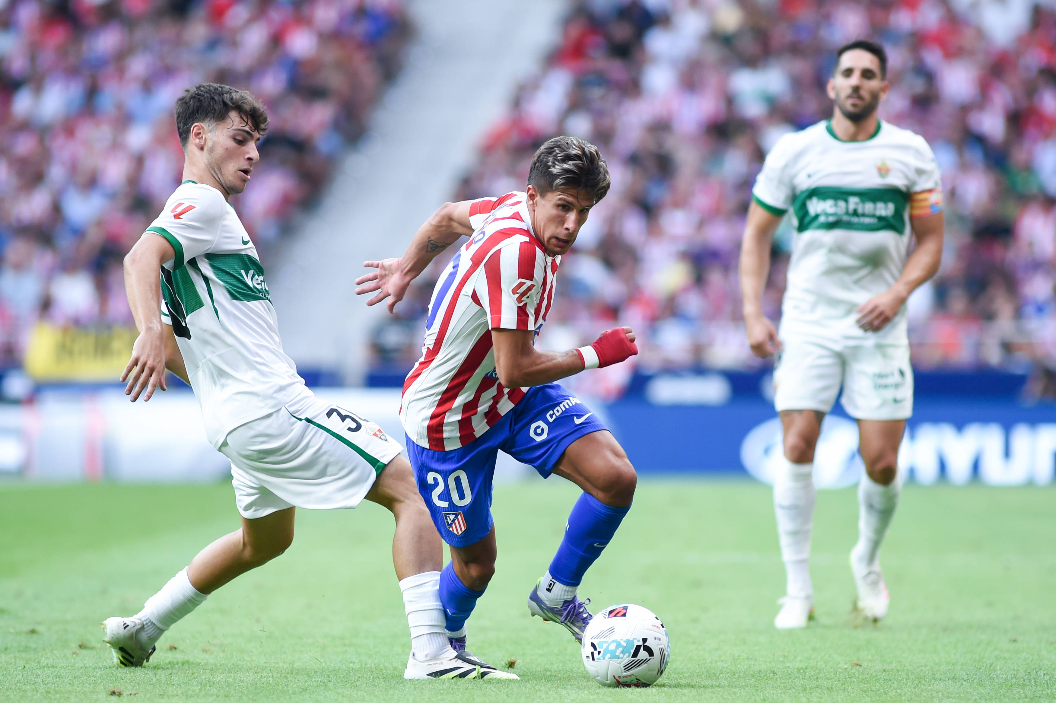 关于马竞中场组织频频失误，反击能力待提高的信息